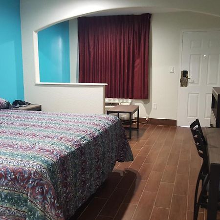 Moonlight Inn & Suites Jersey Village Oda fotoğraf